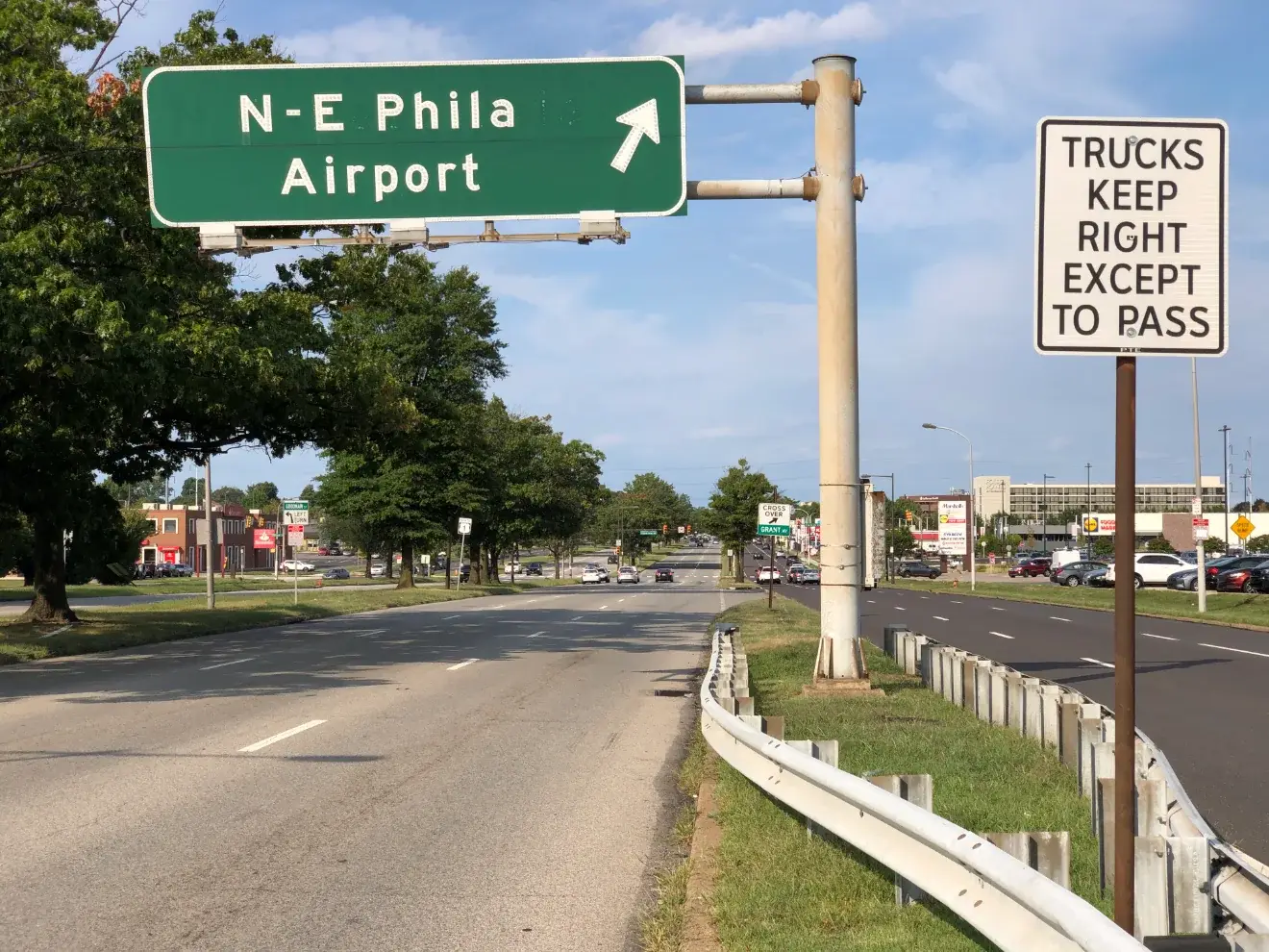 Street signs near Northeast Philadelphia Airport in Bustleton